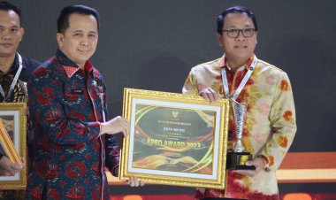 Wahdi Terima Penghargaan APBD AWARD 2023 Dari Kemendagri