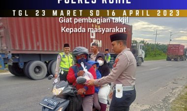 Ops Tertib Ramadhan LK 2023, Satlantas Bagikan Takjil ke Pengguna Jalan