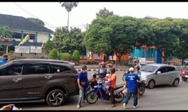 Bagi Takjil, Salah Satu Program Ramadhan DPD SPI Kota Metro