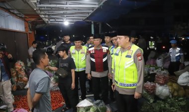 Pastikan Kondisi Masyarakat Aman, Kapolda Riau Pimpin Patroli Skala Besar