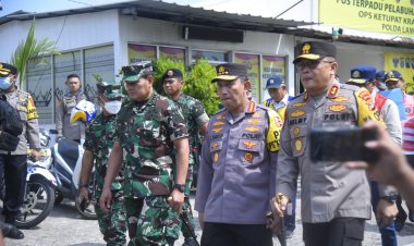 Kapolri Cek Arus Mudik H-2 Lebaran di Pelabuhan Bakauheni