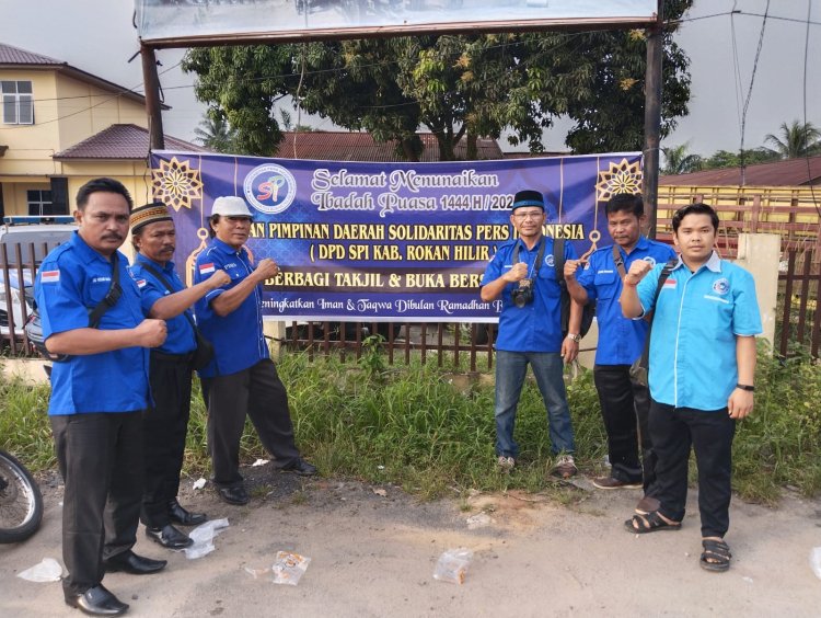 Peduli di Bulan Ramadhan, DPD SPI Rohil Berbagi Takjil