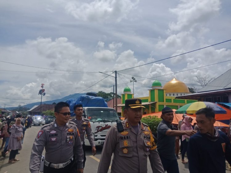 Kapolres Lampung Barat Turun Langsung Laksanakan Pengamanan Pesta Sekura