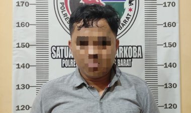 Polisi Tangkap Pengedar Narkoba Jenis Extacy Saat Organ Tunggal