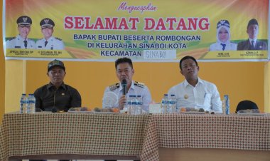 Usai Resmikan Kantor Lurah Sinaboi Kota, Bupati Rohil Minta Dianggarkan Mobiler Kantor