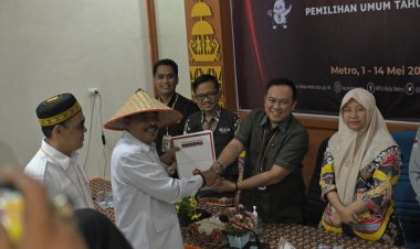 25 Orabg Bacaleg Partai Gerindra DPC kota Metro  Daftar ke KPU