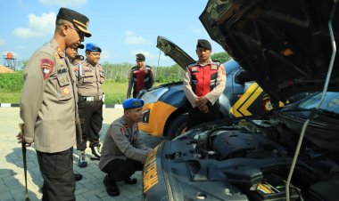 Kapolres Tulang Bawang Barat Cek Inventaris Kendaraan Dinas Hingga Senpi Personel