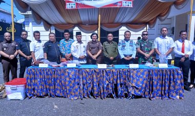 Kejari Way Kanan Musnahkan Barang Bukti Hasil Kejahatan