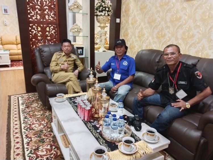 Bupati Rohil Sambut Kunjungan Pengurus DPD SPI Rohil di Rumah Dinas