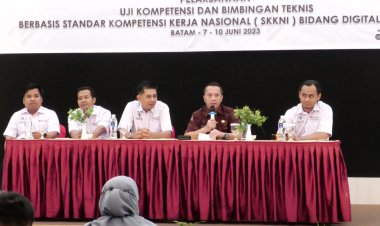 Kadis Kominfotiks Rohil Lolos Uji Kompetensi ICT Project Manager dari BNSP
