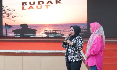 Bupati Rohil Nonton Bareng Pemutaran Perdana Film "Budak Laut"  Karya Anak Negeri