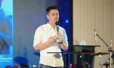 Hadiri Hari Pentakosta, Bupati Afrizal Sintong Sampaikan Pesan Persatuan