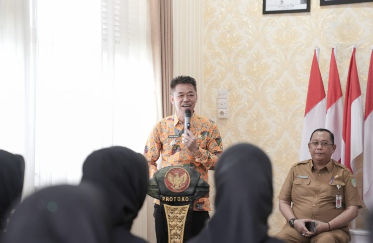 Silaturahmi dengan Bujang dan Dara, Bupati Rohil Minta Juara Finalis Diberi Beasiswa