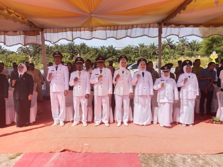 Lantik 7 Pjs Penghulu dan Kepala Puskesmas Balai Jaya, Aprizal Sintong Bagikan Sembako Gratis