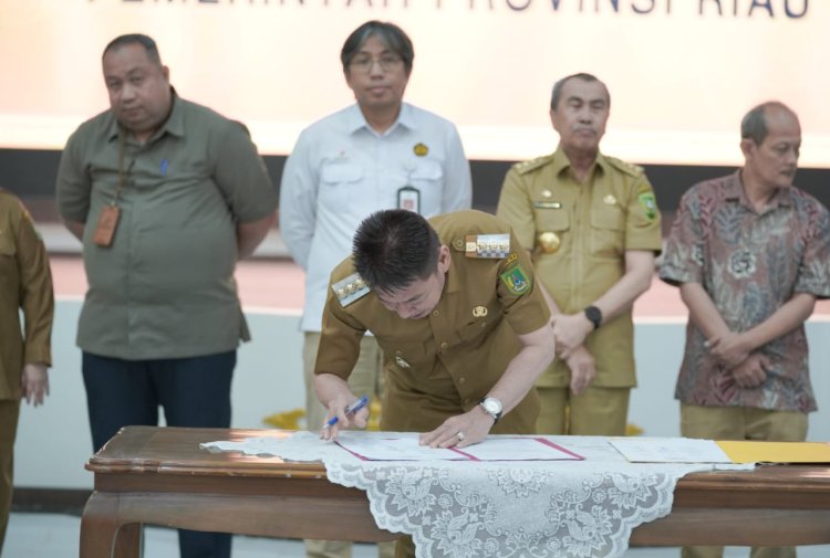 Bupati Rohil Tanda Tangani Kesepakatan BersamaTerkait Participating Interest 10%