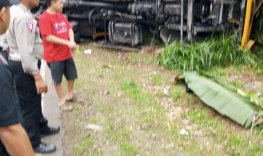 Akibat Kecelakaan Dump Truk vs Motor, 1 Orang Meninggal di Jalan Lintas Liwa