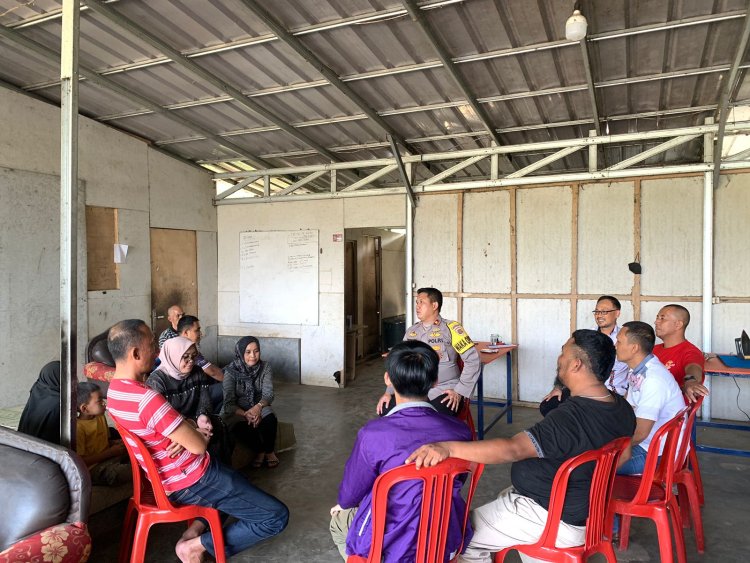 Wakapolres Lampung Barat Terima Saran, Masukan dari Masyarakat pada Jum'at Curhat