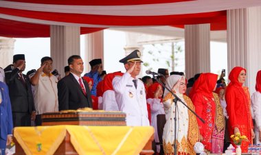 Gelar Upacara Penaikan Bendera, Bupati Rohil Jadi Irup HUT Republik Indonesia ke-78
