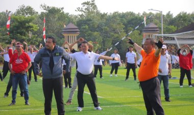 Meriahkan HUT RI ke-78, Polda Lampung Adakan Olahraga Bersama Insan Pers