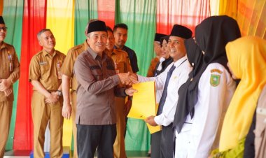 Gubernur Riau Serahkan SK 588 PPPK Tenaga Pendidik se-Kabupaten Rohil