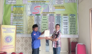 Jekson Sihombing, S.H Terima Langsung Sertifikat SKW dari Asesor BNSP