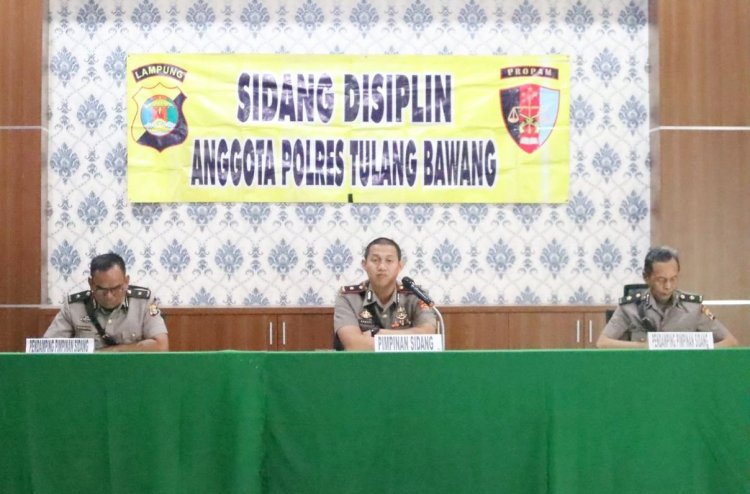 Propam Polres Tulang Bawang Gelar Sidang Disiplin Terhadap 2 Terduga Pelanggar