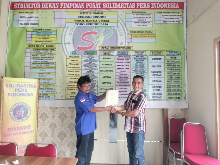Jekson Sihombing, S.H Terima Langsung Sertifikat SKW dari Asesor BNSP