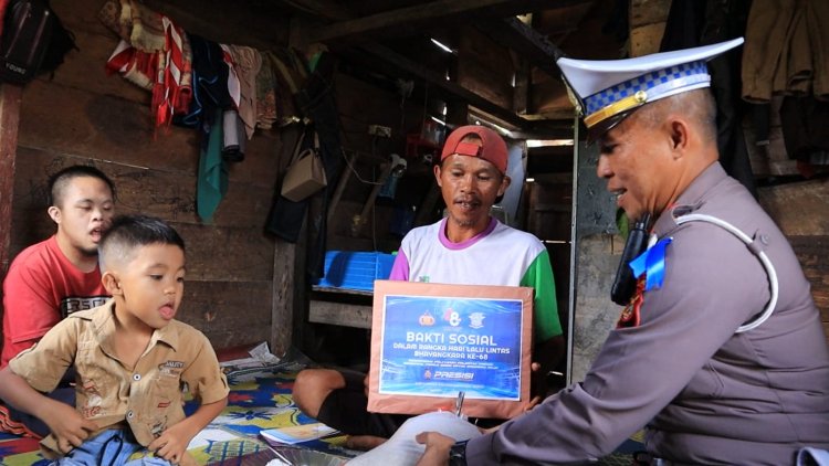 Hari Lantas Bhayangkara ke-68, Polres Lambar Bagikan Bantuan Sosial