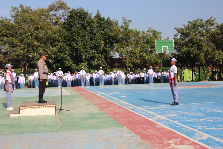 Wakapolres Lambar Imbau Jauhi Narkoba dan Kenakalan Remaja Saat Jadi Irup di Sekolah