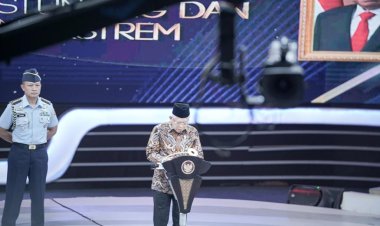 Dihadiri Wakil Presiden, Bupati Rohil Terima Penghargaan Penanganaan Stunting dan Kemiskinan Ektrim