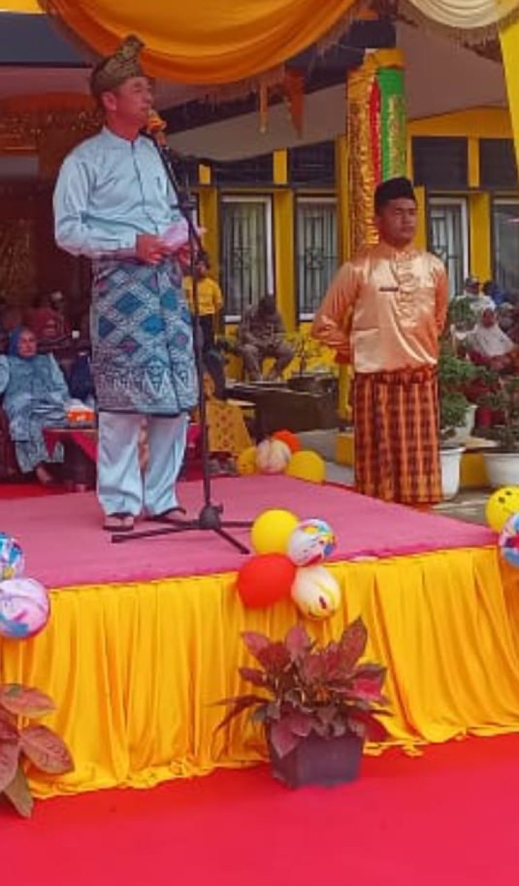 Bupati Rohil Hadiri Acara HUT Kecamatan Simpang Kanan