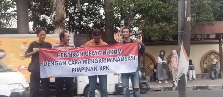 Rakyat Pinta Presiden Jokowi Selamatkan  Pimpinann KPK dari Upaya Politik & Kriminalisasi