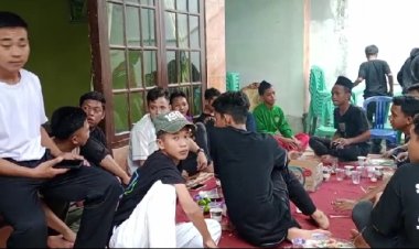 Rasa Solidaritas, Puluhan Siswa Sambangi Keluarga Korban Tawuran