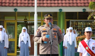 "Police Goes To School", Kabag SDM Polres Lambar Ajak Pelajar Hindari Narkoba dan Kenakalan Remaja