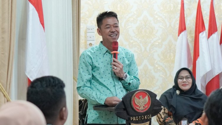 Serahkan Dana Hibah Rp 58,1 Miliar ke KPU dan Bawasku, Pemkab Rohil Tandatangani NPHD