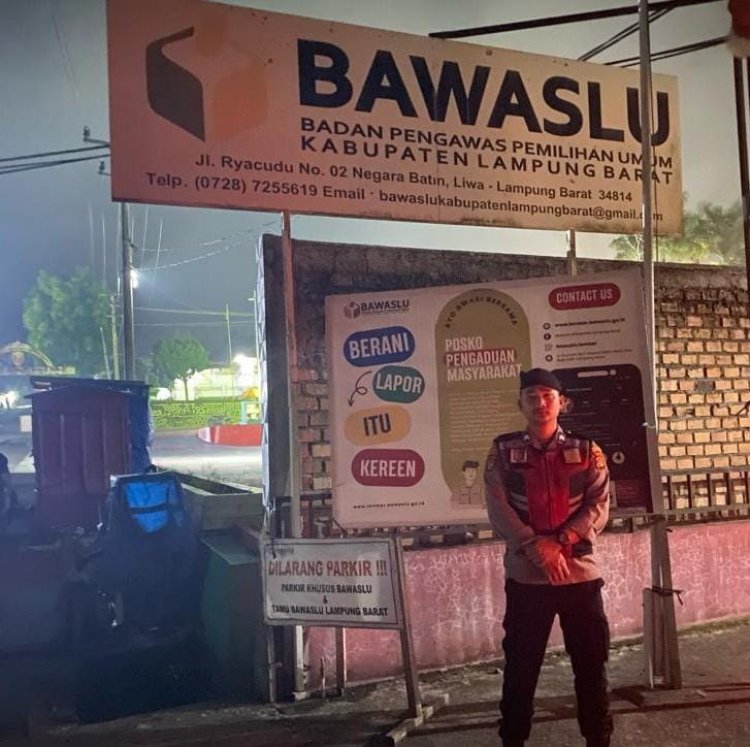 Pemilu Semakin Dekat, Polres Lambar Tingkatkan Keamanan Kantor KPU dan  Bawaslu