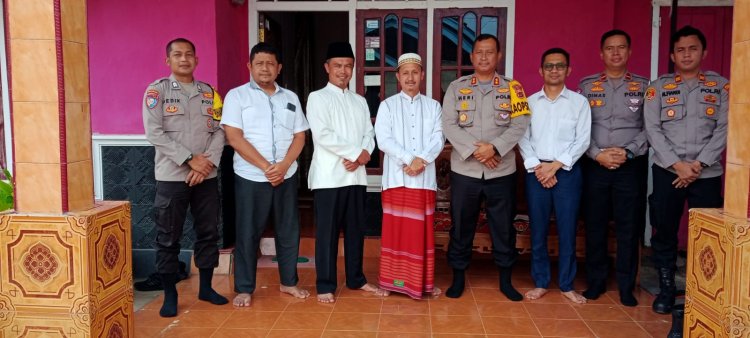 Kapolres Lampu Barat Silaturahmi ke Ketua MUI Kabupaten Lampung Barat