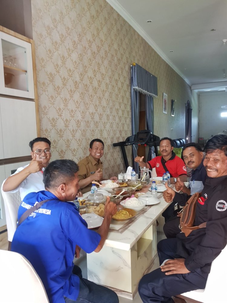 Sambut Kunjungan Awak Media dan Pengurus SPI Rohil, Wabup Adakan Jamuan Makan