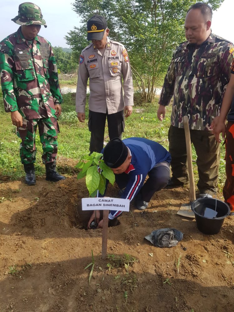 Kodim 0321/Rohil, Posek Bagan Sinembah dan Upika Plus Kolaborasi Penanggulangan Banjir