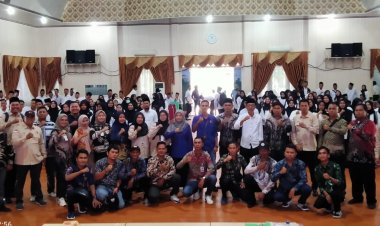 Ketua Bawaslu Bangko Lantik PTPS Panwaslu Kecamatan Bangko dan Sinaboi, Sekaligus Pembekalan Bimtek