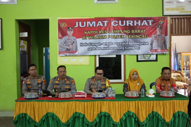 Kapolres Lampung Barat Gelar Jumat Curhat di Balai Pekon Kembahang