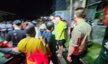 Tengah Malam Bupati Rohil Turun ke Lapangan, Pantau Kebakaran Rumah Warga