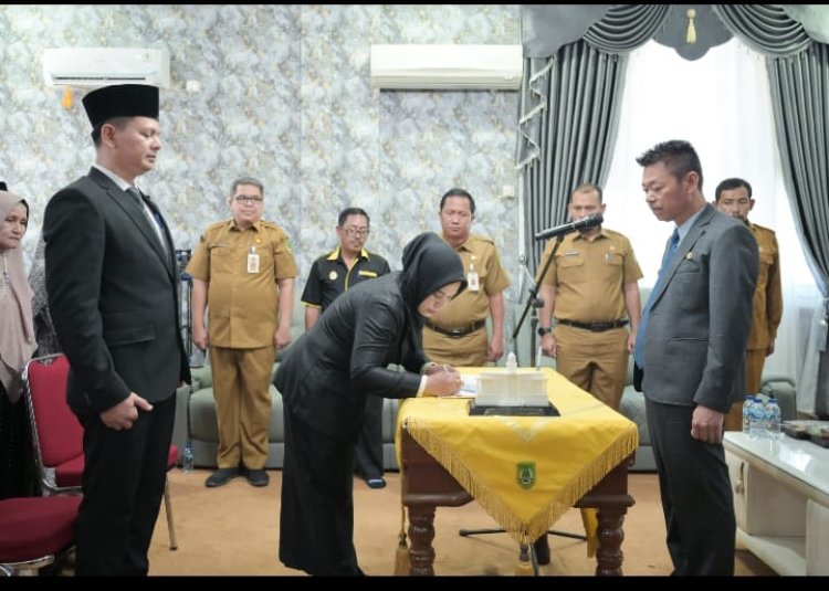 Direktur Utama dan Direktur Umum PD BPR Rohil, Resmi Dilantik