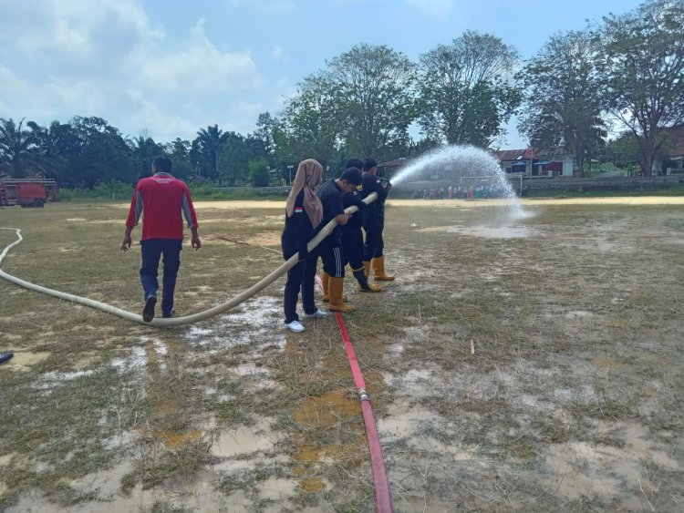 Pendidikan dan Pelatihan Personil Baru, UPT Damkar Bagan Batu Gelar Simulasi