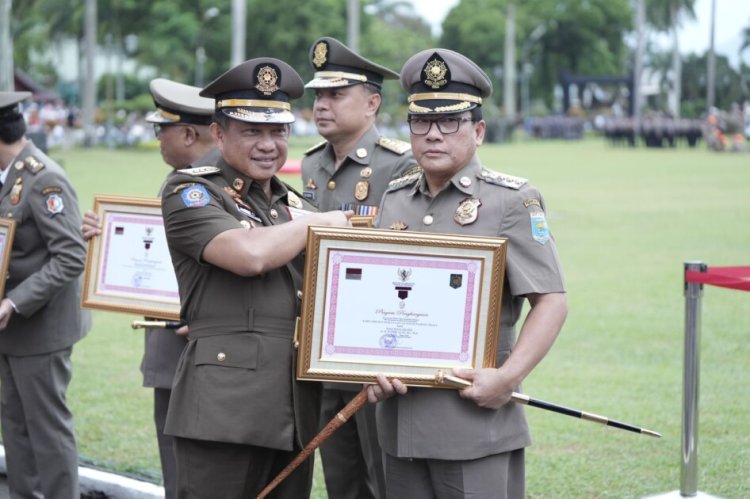 Sejumlah Kepala Daerah Raih Penghargaan dari Kemendagri, Kota Metro Salah Satunya