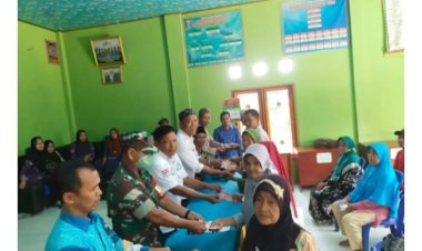 21 KK Warga Kampung Tanjung Tiga Kategori Miskin Ekstrim Terima BLT DD Tahap I