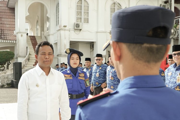 Saat Apel Pasca Lebaran, Wabup Rohil Harap Momentum Lebaran Semangat Baru Bagi ASN Pemkab Rohil