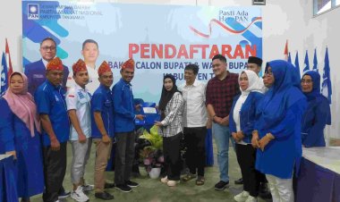 Hj. Dewi Handayani Kembalikan Berkas Formulir Pendaftaran Bacabup dari Partai PAN Tanggamus