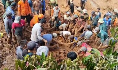 Tim Gabungan Berhasil Temukan Satu Korban Longsor di Perkebunan Saung Naga Ulu Belu