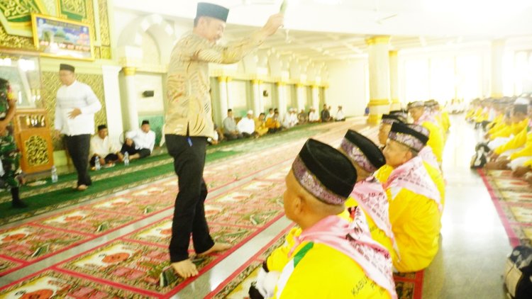 Lepas 282 Calon Haji Kloter 14 Rokan Hilir, Isak Tangis Warnai Keluarga